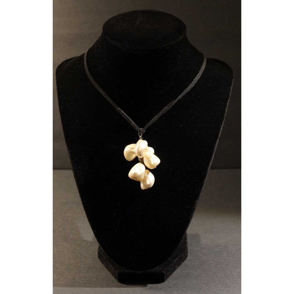 Baroque Pearl Cluster Necklace Leather strap and Sterlign Silver 925 Clasp (A4)